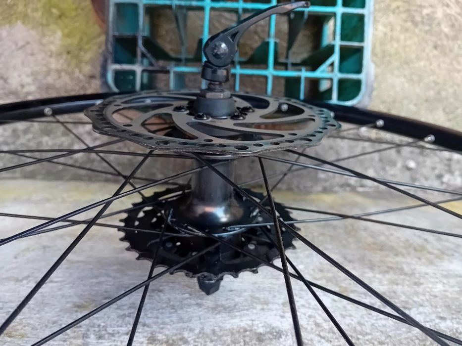 Roda traseira 27,5 semi-nova