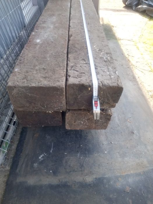 Belki drewniane, palisada, wiata itp