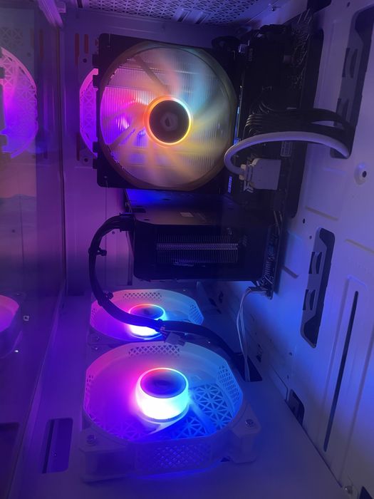 Компютер RX7600XT / i5 14400F Монітор MSI G24C6 E2