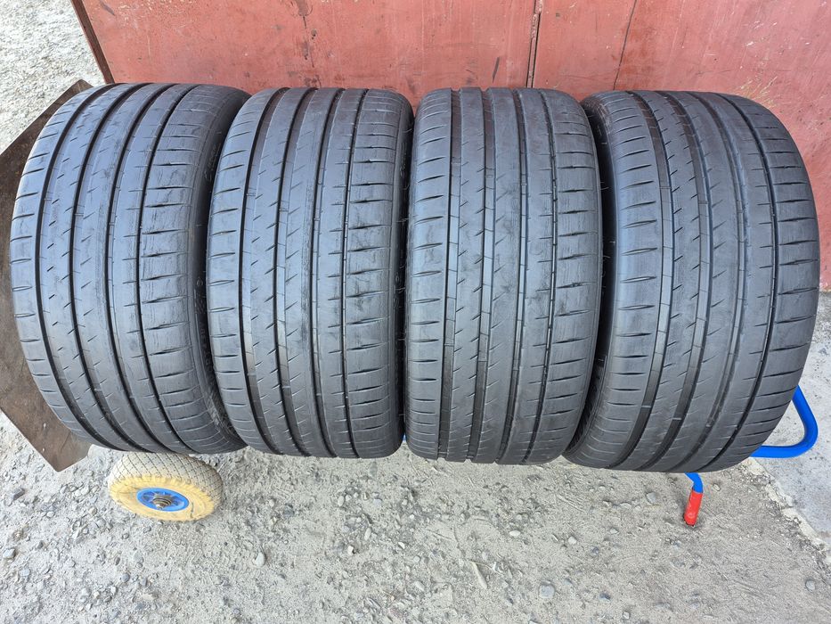 295/35/21 R21 Michelin Pilot Sport 4 SUV MO1 4шт ціна за 1шт шини