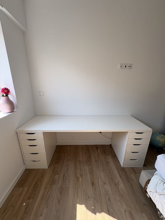 Secretária branca do ikea