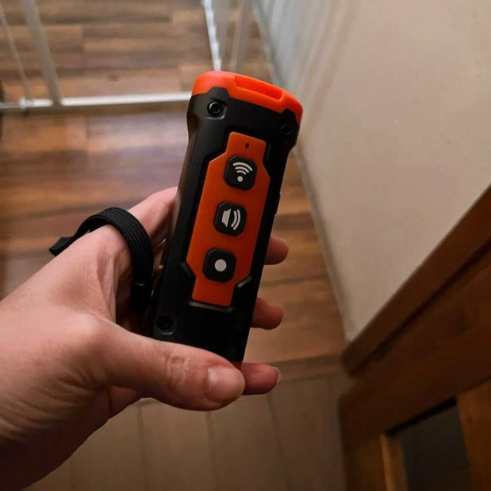 Відлякувач Ультразвуковой отпугиватель собак тренер с х-2 фонариком PR