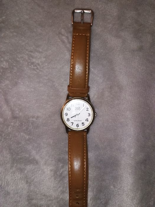 Жіночний годинник