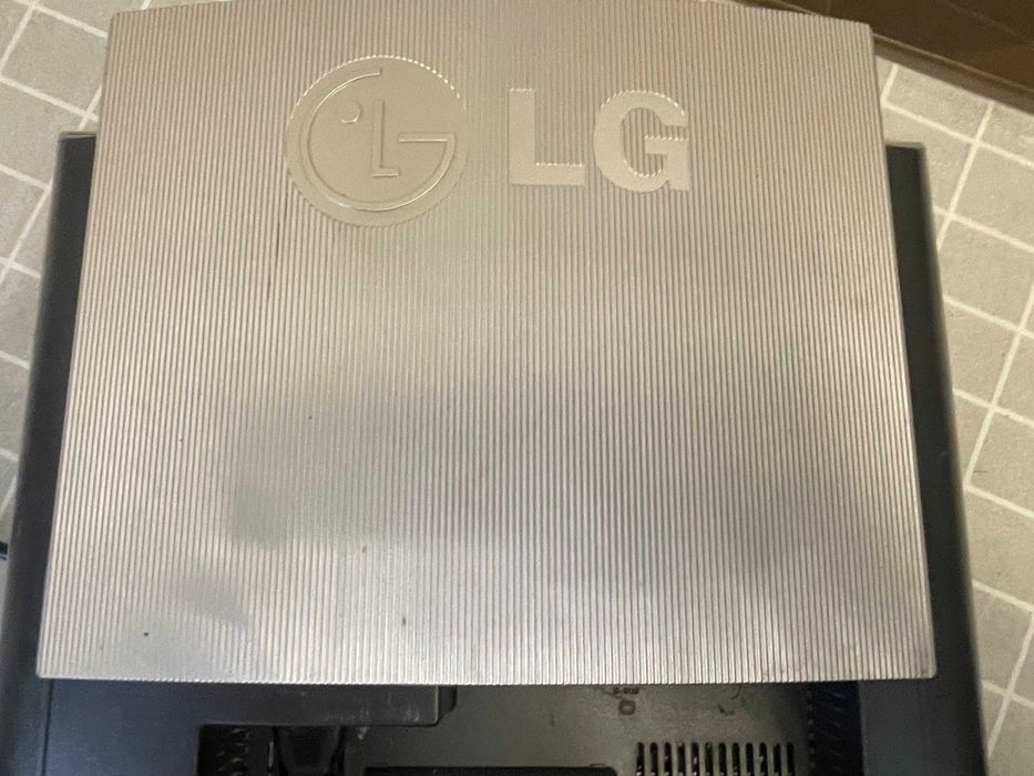 Монитор LG Flatron LCD 17" Для видео наблюбения