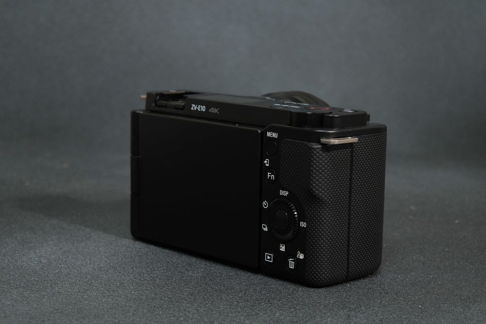Sony ZV-E10 + kit 16-50mm