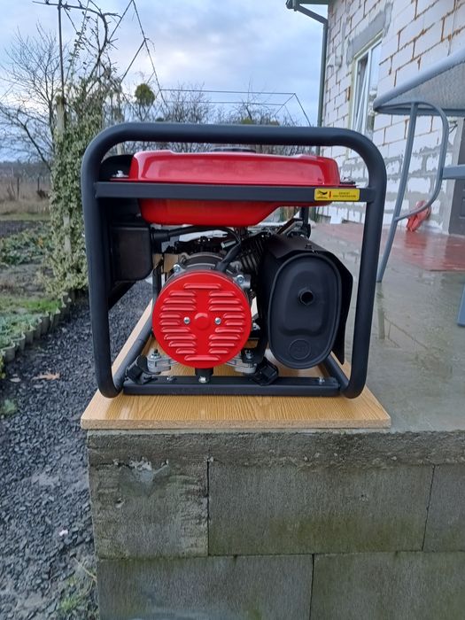 Новий  генератор MAST GROUP Т3500  2,5 кВт / 2,8 кВт і 2 банки масла