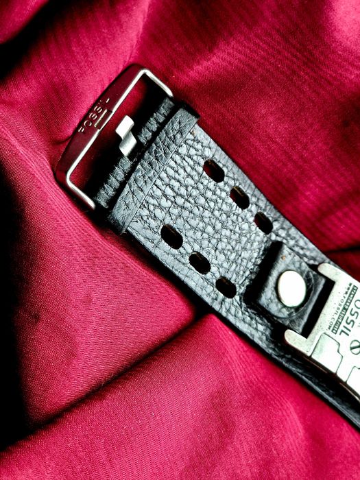 Продам кожаный браслет кожа металл от бренда Fossil
