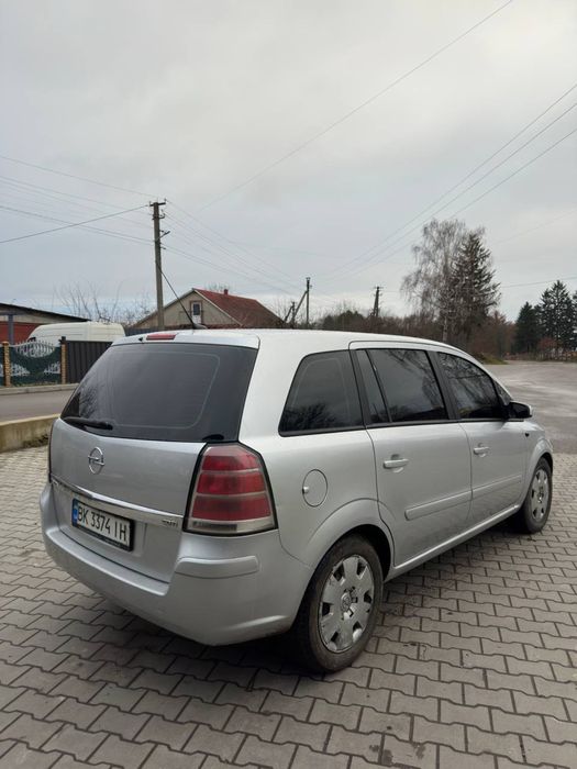 Продам Opel Zafira