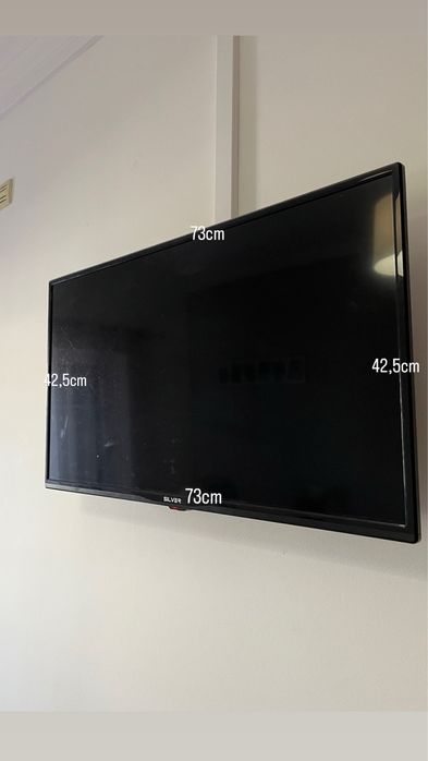 Tv silver 32” bom estado
