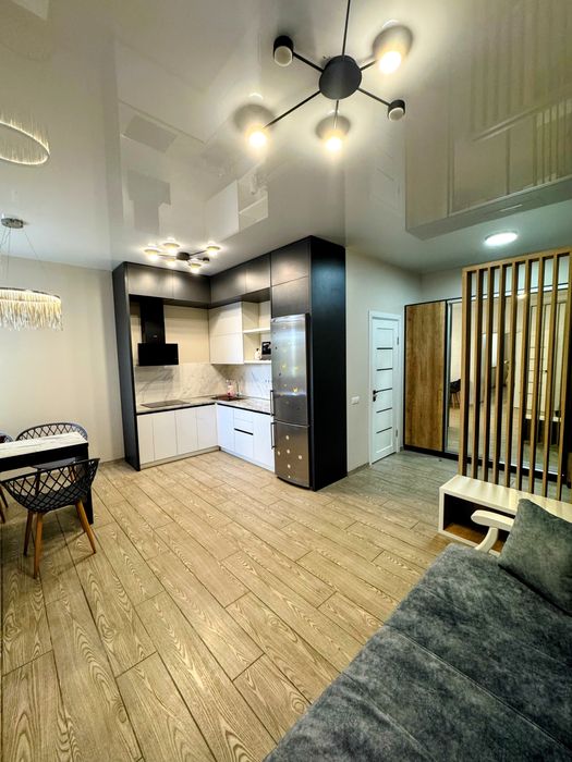 Подобово оренда Квартира у центрі, ЖК Театральний2+1,2+2