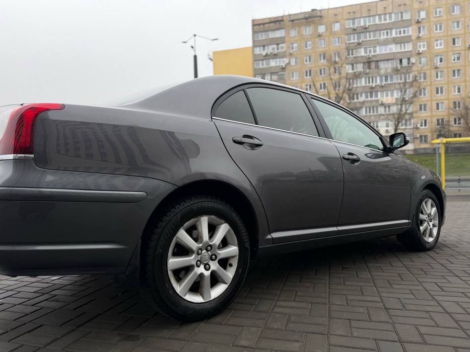 Toyota avensis 2008 рейстайлінг