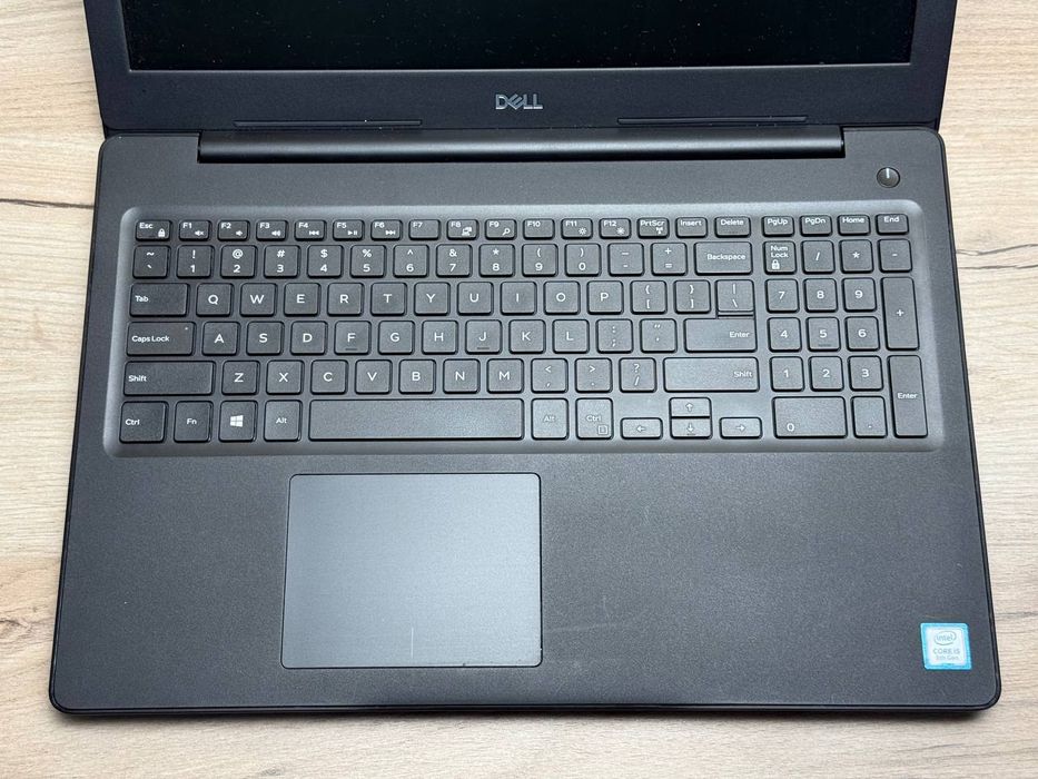 Dell latitude 3590 15.6 HD | i5-8250u | 8GB DDR4 | SSD120
