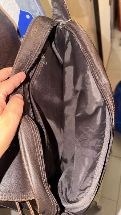 Pasta Billabong castanha com alça a tiracolo