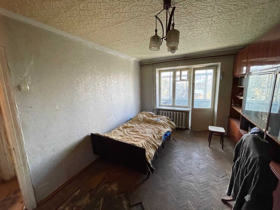 Продаж 2к. квартири, центр, район магазину "Авіс"