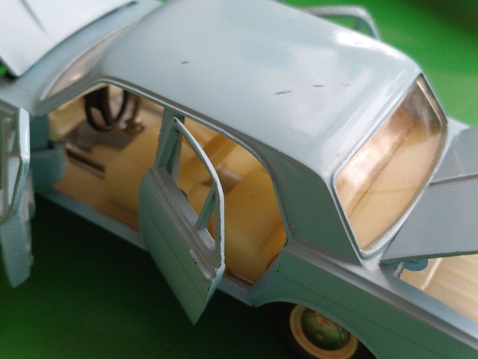 Модель авто СССР. Волга 2401 .1:43.