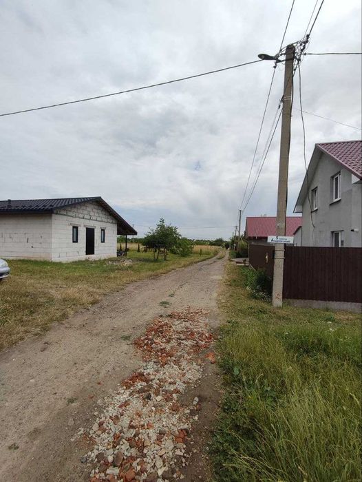 Продаж земельної ділянки за Книжківцями SL