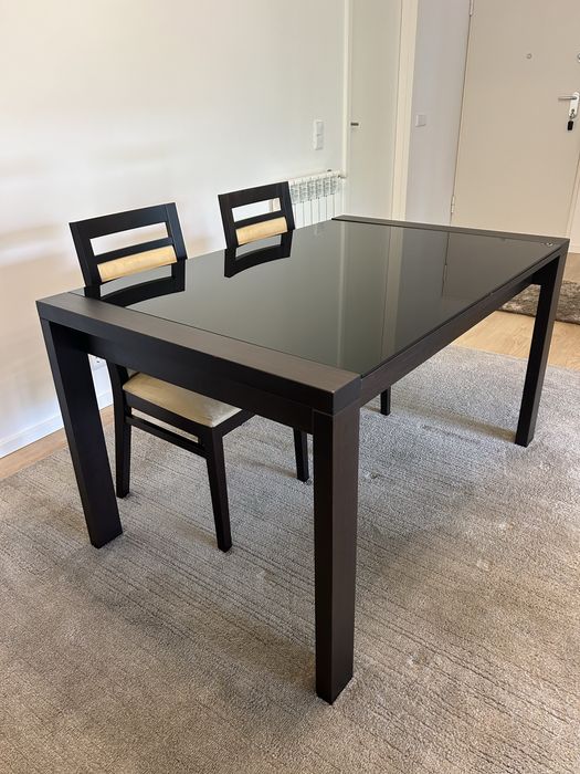 Mesa de Jantar Extensivel com 4 cadeiras