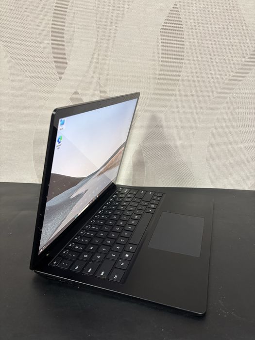 Сенсорний ноутбук Microsoft Surface Laptop 13,3” 2k i5-1035g7/16/256