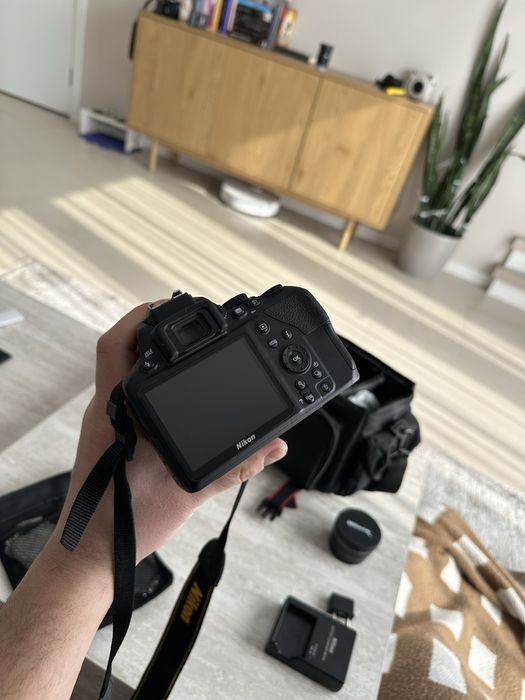 Фотоапарт Nikon D3500+18-55mm. Новий 538 кадрів.