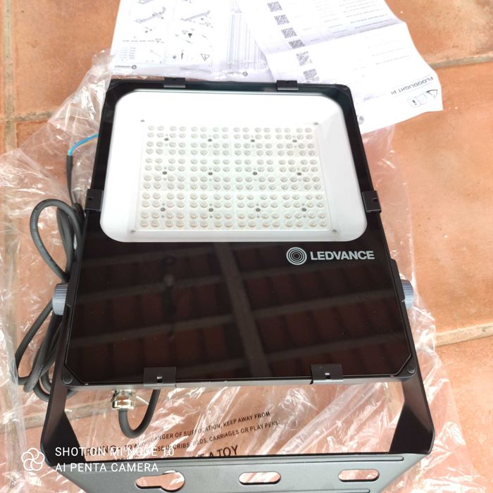 Foco projetor Led 150w 4000 k 21000 lm