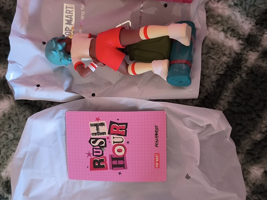 Figura Peach Riot Rush Hour Frankie Camping Counselor PopMart