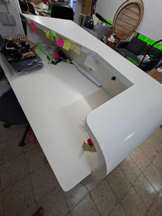 Balcão de Receção Branco com luz