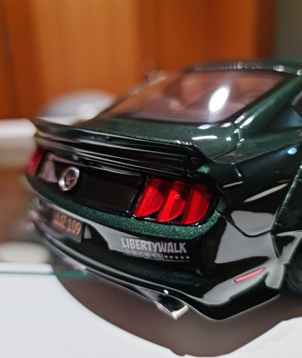 Miniatura Ford Mustang 1:18