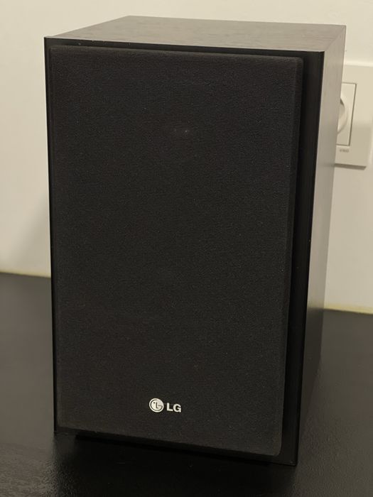 Продам Музичний центр LG LX-U 270 X