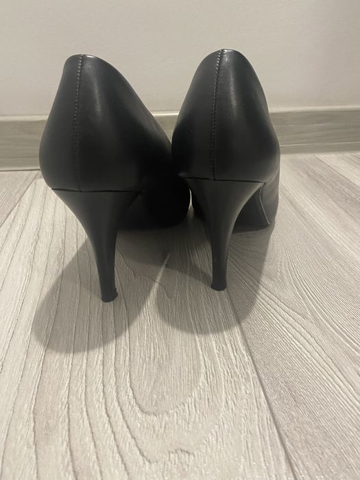 Czarne czółenka szpilki Sergio Leone skórzana wkładka 40