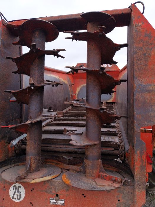 Rozrzutnik obornika jeantil 10.6 (Rolland/Leboulch/)