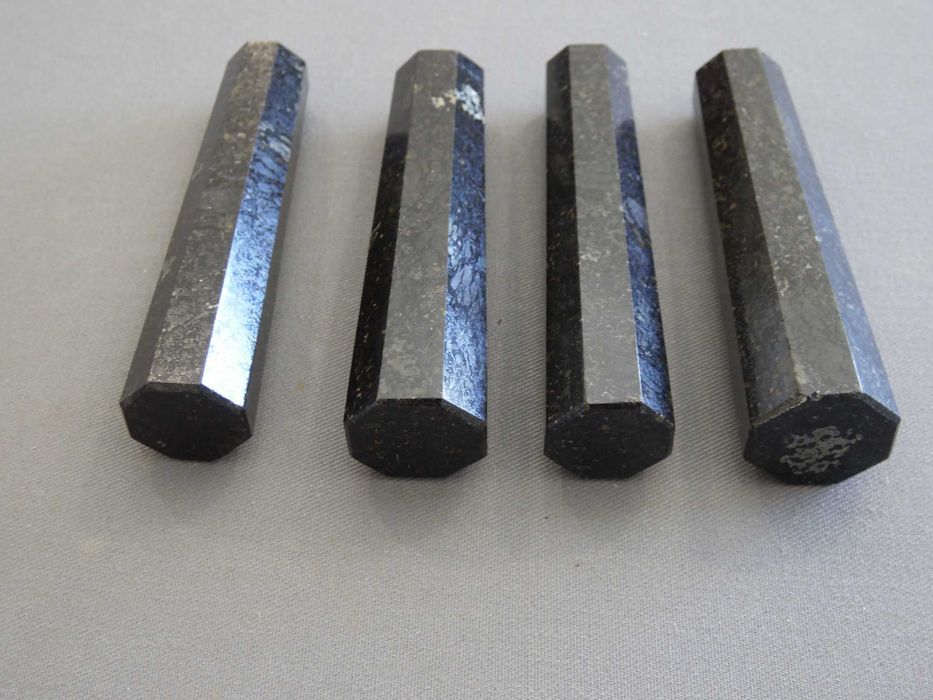 Cristais de Pedra de Coppernite Preta