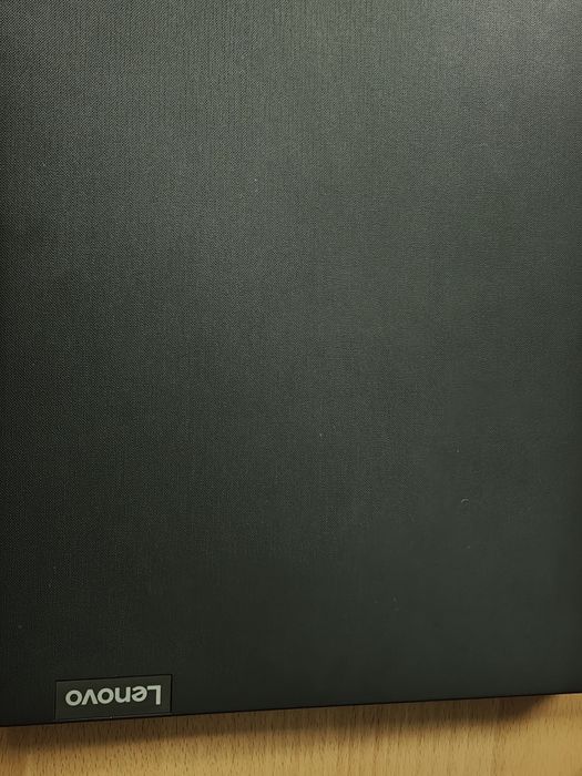 Vendo Lenovo V15-iil . I5 8gb 256 SSD 82c500