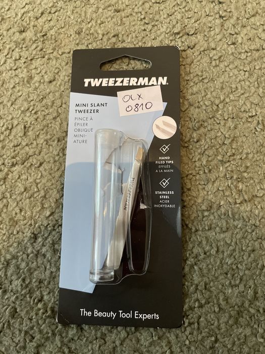 Tweezerman pęseta ukośna ścięta do brwi mini + etui 0810