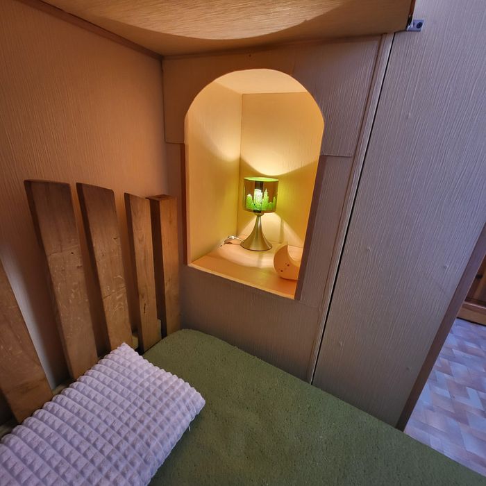 Дитяча стінка-будиночок