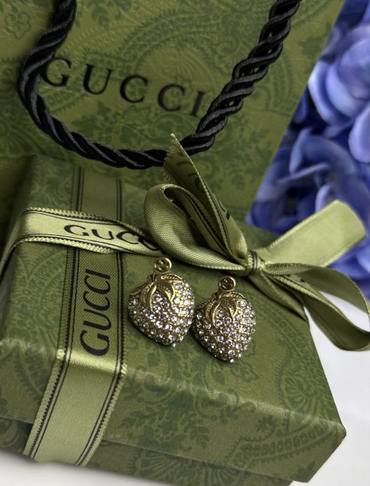Сережки в стилі gucci в повному фірмовому пакуванні.