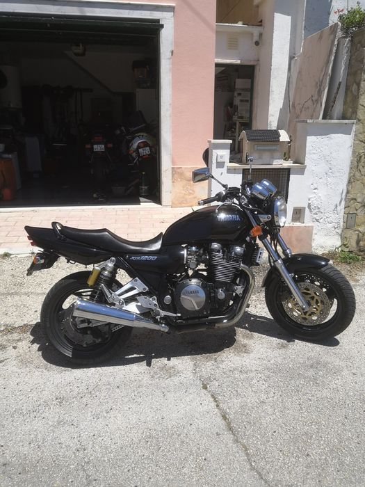 Yamaha xjr 1200 como nova