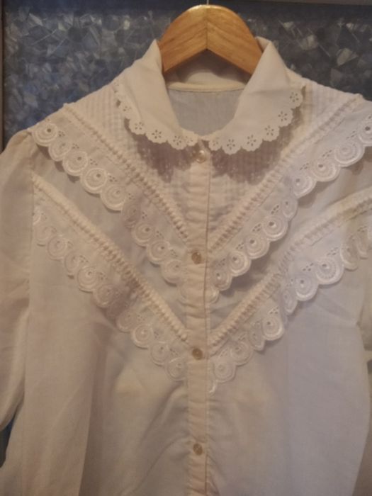 Продам блузку жіночу