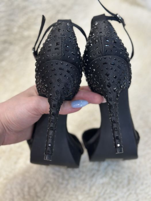 Чорні святкові туфлі на підборах, 36 розмір