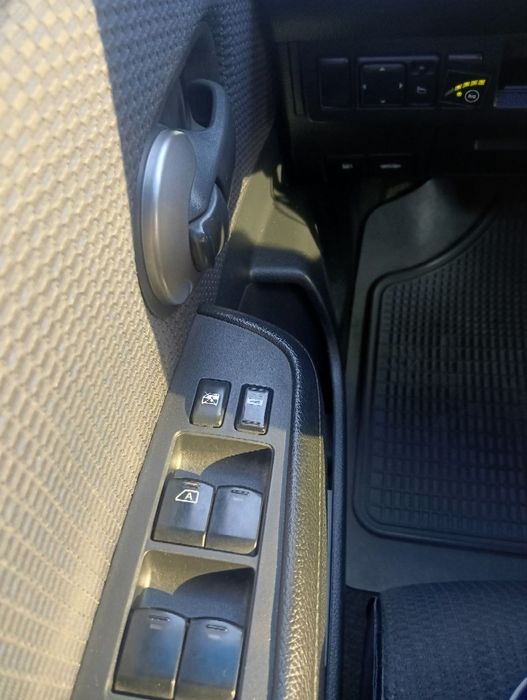 Nissan TIIDA 2008 VIN JN1CC13CX8T011472 фото оголошення 5 з 8