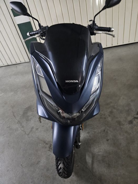 Honda PCX 125 c azul