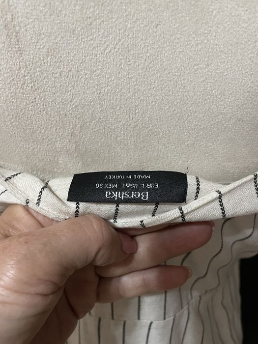 Vestido trespasse, beje c/riscas finas, comprido