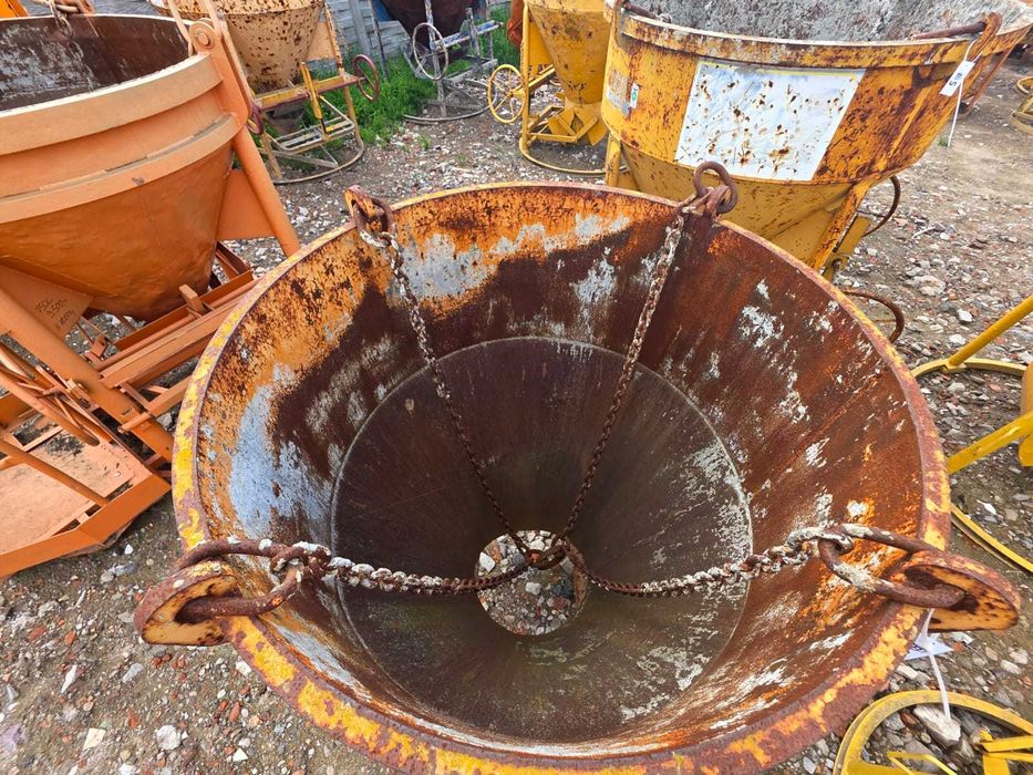 Pojemnik zbiornik kubeł EICHINGER betonu Żuraw dźwig Niemiecki 750L 4