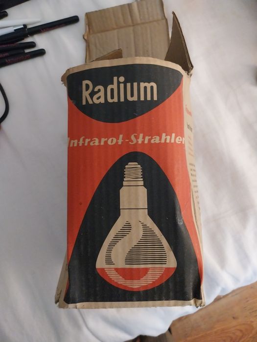 Radium Infrarot RIR 150 W / 230 V, 
Base E27 (rosca normal)Base E27 (r