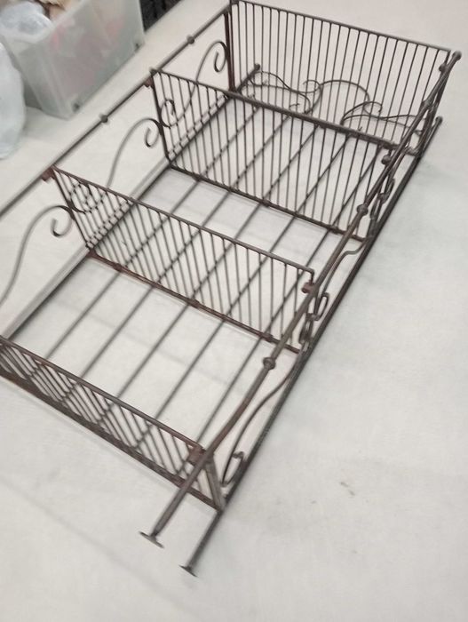 Estante de ferro forjado