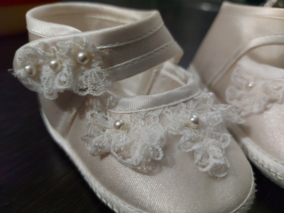 Sapatos bebé novos
