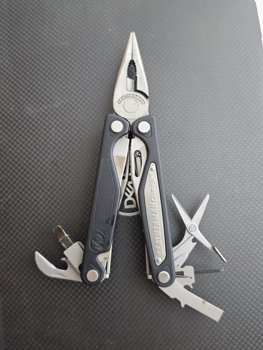 Leatherman Charge мультитул