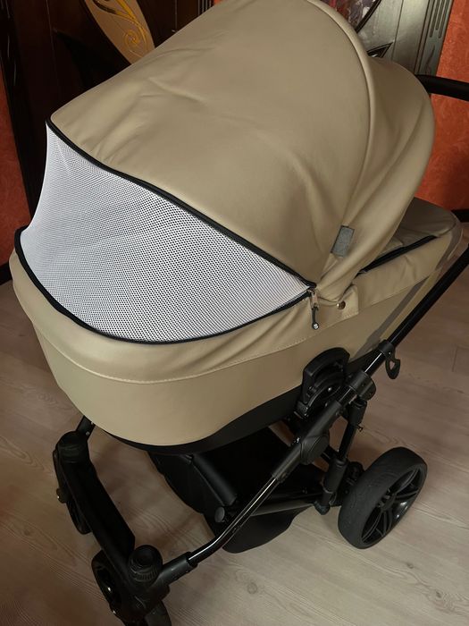 Дитяча коляска 3 в 1