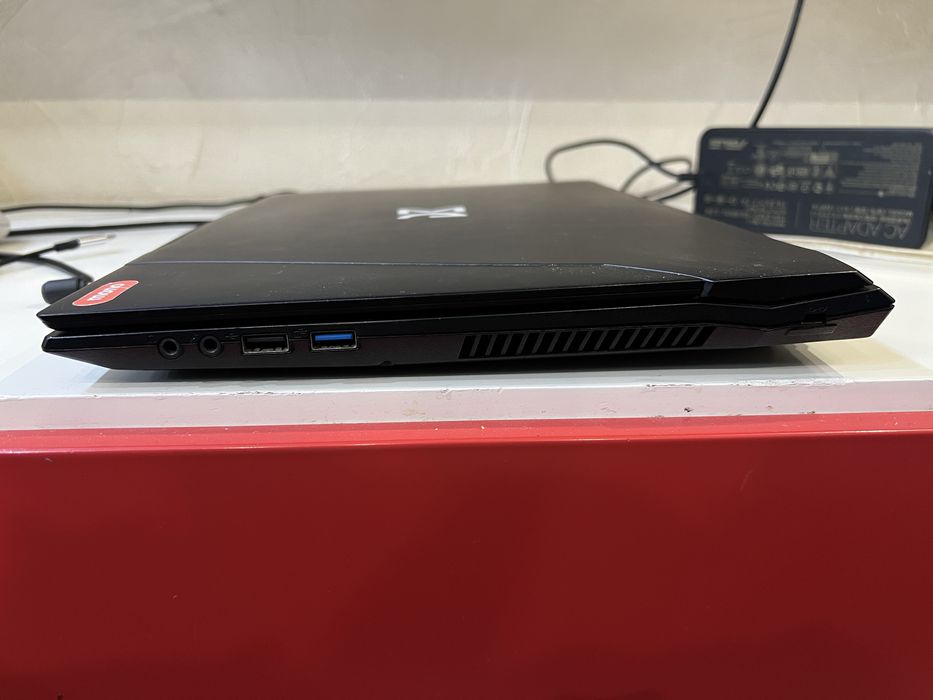 Ноутбук Dream Machines Clevo (15ua17)