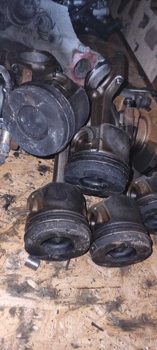 Tłok korbowód insignia a zafira c astra j 2.0 diesel