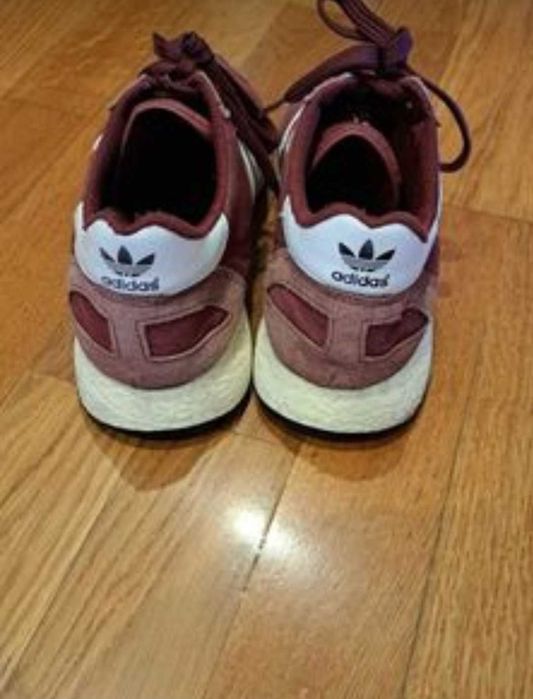 Ténis Adidas iniki